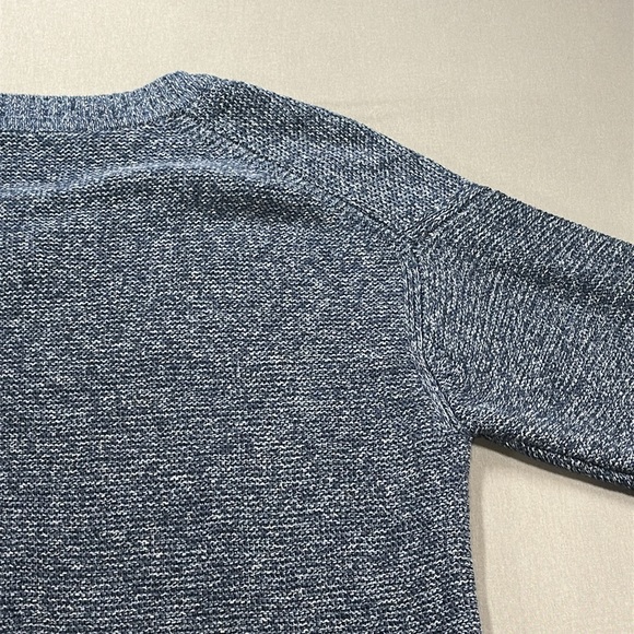 Everlane The Link-Stitch Relaxed Fit V-Neck Knit Sweater; Heathered Blue - Large - Picture 11 of 13